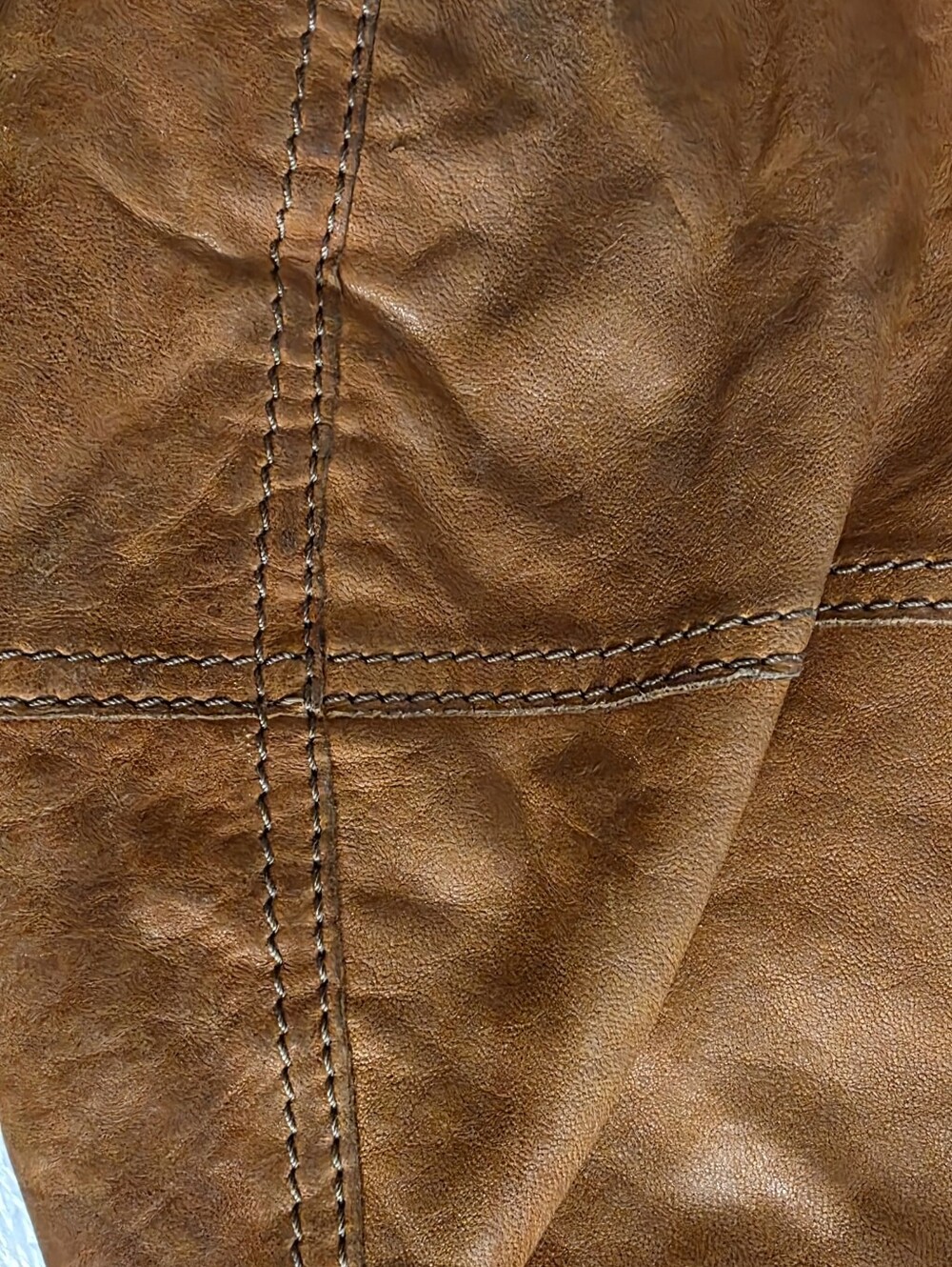 LUCKY Hobo Real Leather Shoulder Bag in Tan - Picture 12 of 15